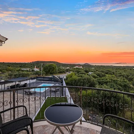 Holiday home Beautiful In With Wifi Primosten