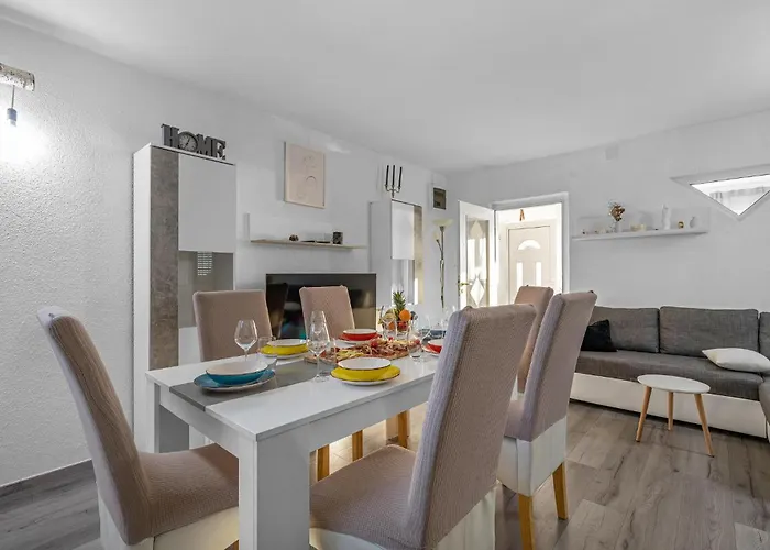 Beautiful In With Wifi Сasa de vacaciones Primošten