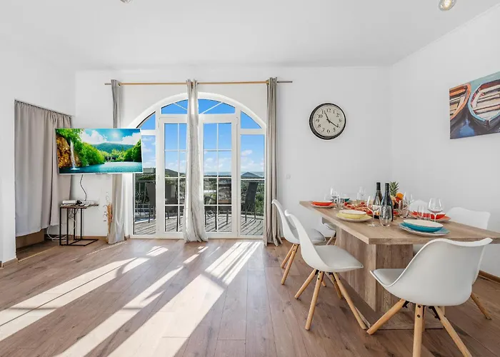 Сasa de vacaciones Beautiful In With Wifi Primošten