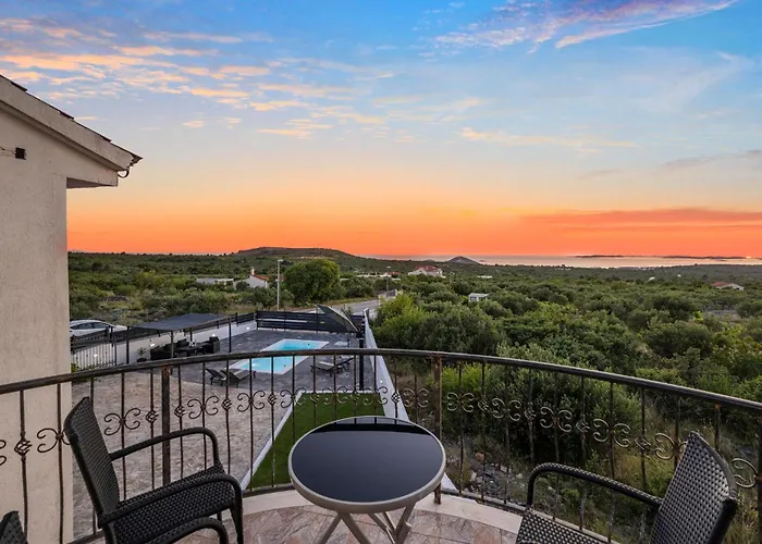 Semesterbostad Beautiful In With Wifi Primošten